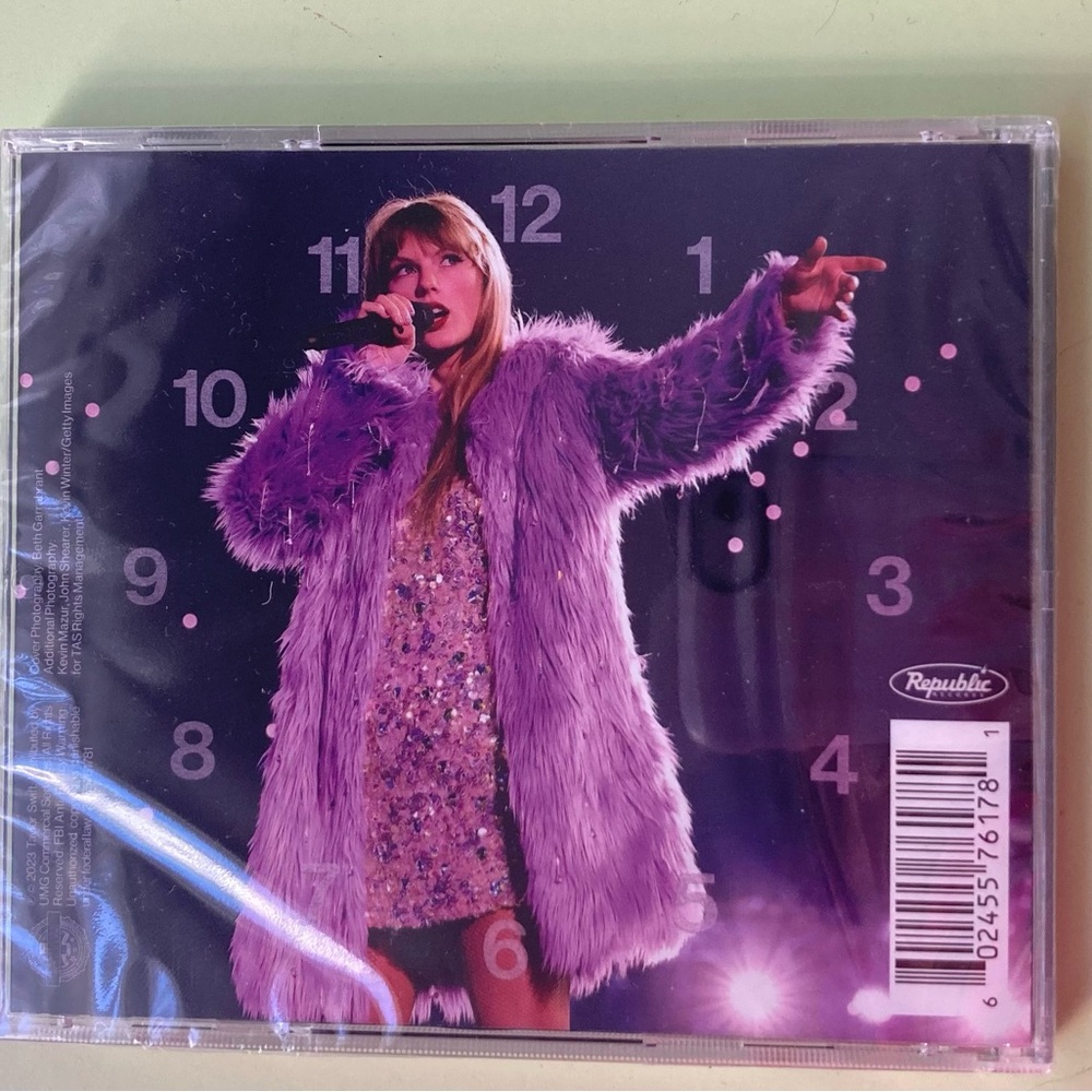 Midnights CD - Black Cover NWT - Picture 2 of 4